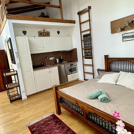 פראג Apartment Old Town City Centre -Soukenicka St.-Quiet-Cosy מראה חיצוני תמונה