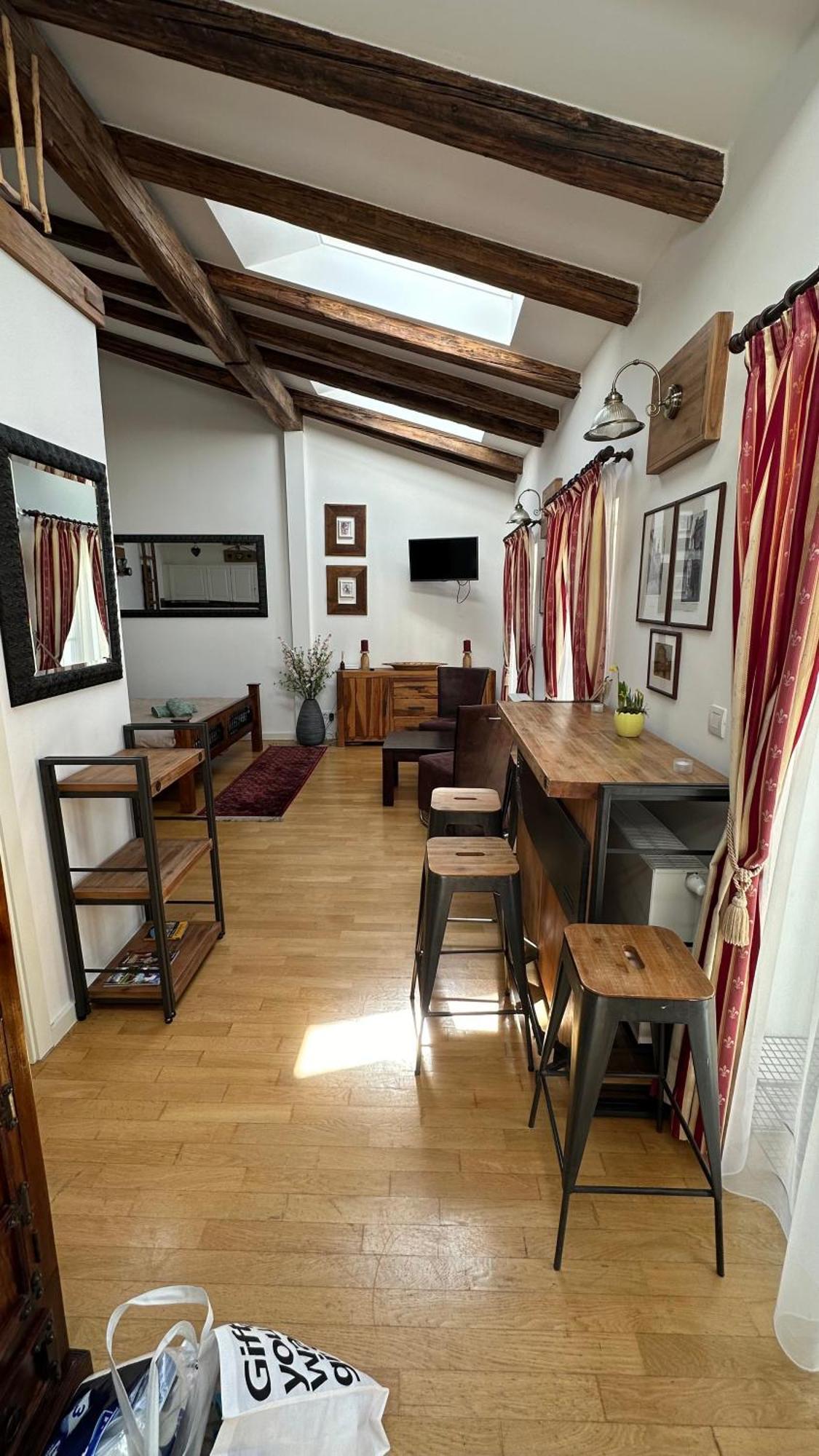 Old Town Centre -soukenicka St.-quiet-cosy דירה *